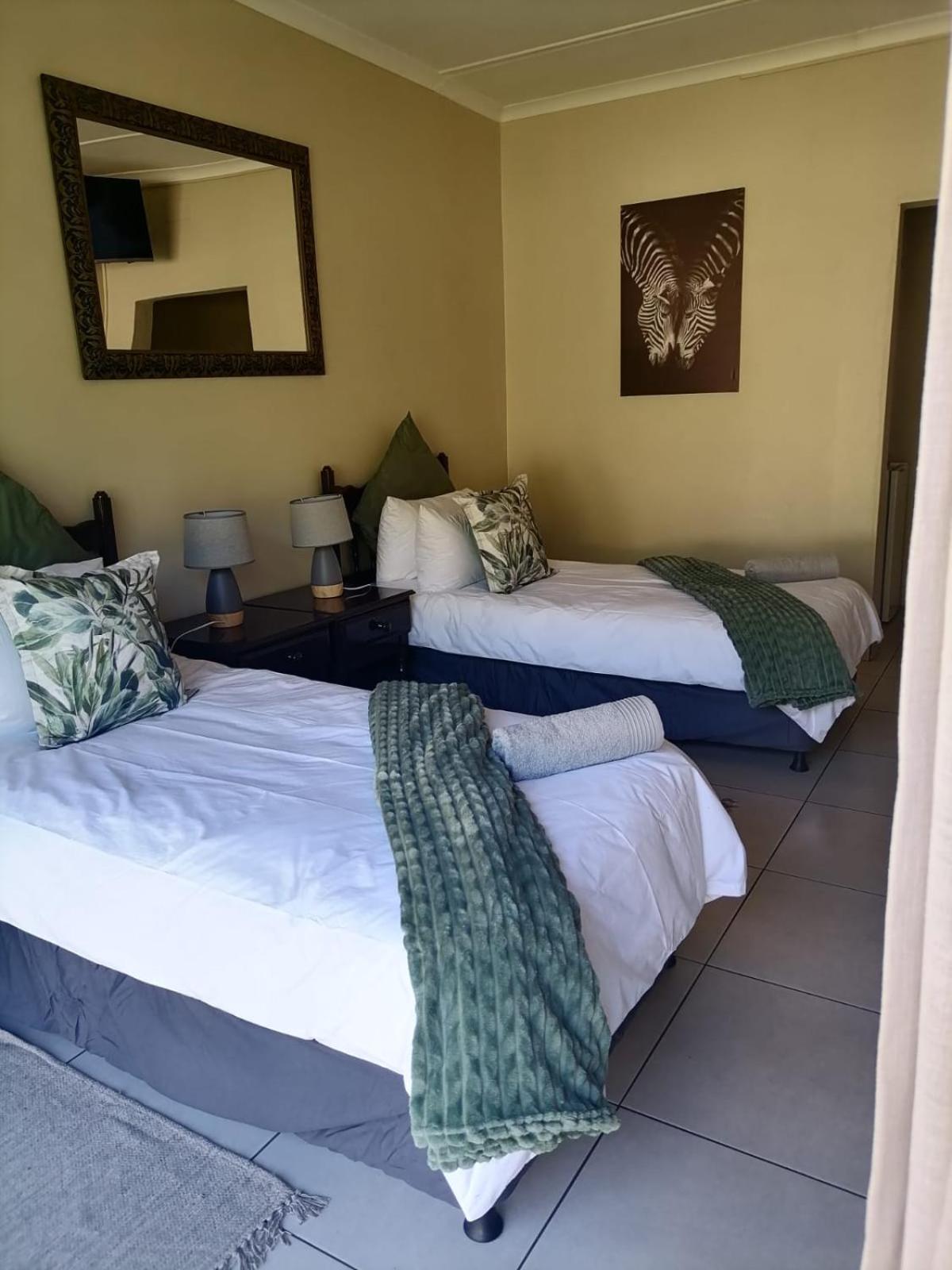 マレラネ Hhusha Hhusha Bed & Breakfast エクステリア 写真